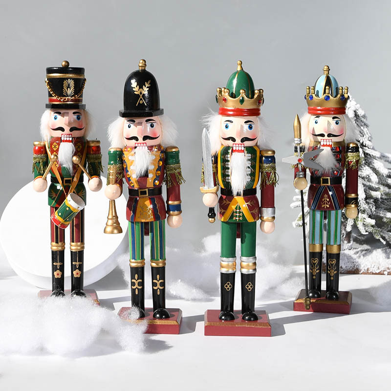 Nutcracker Figurine - Soldat casse-noix en bois de 30